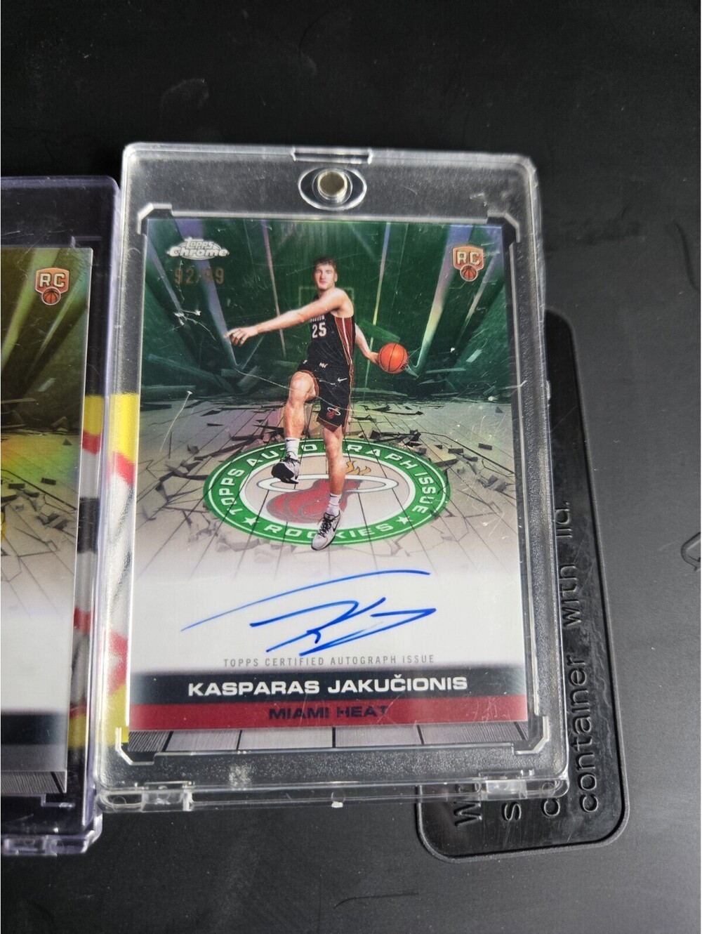 Topps Chrome 25-26 KASPARAS JAKUCIONIS RC AUTO Heat Green /99 On Card Auto